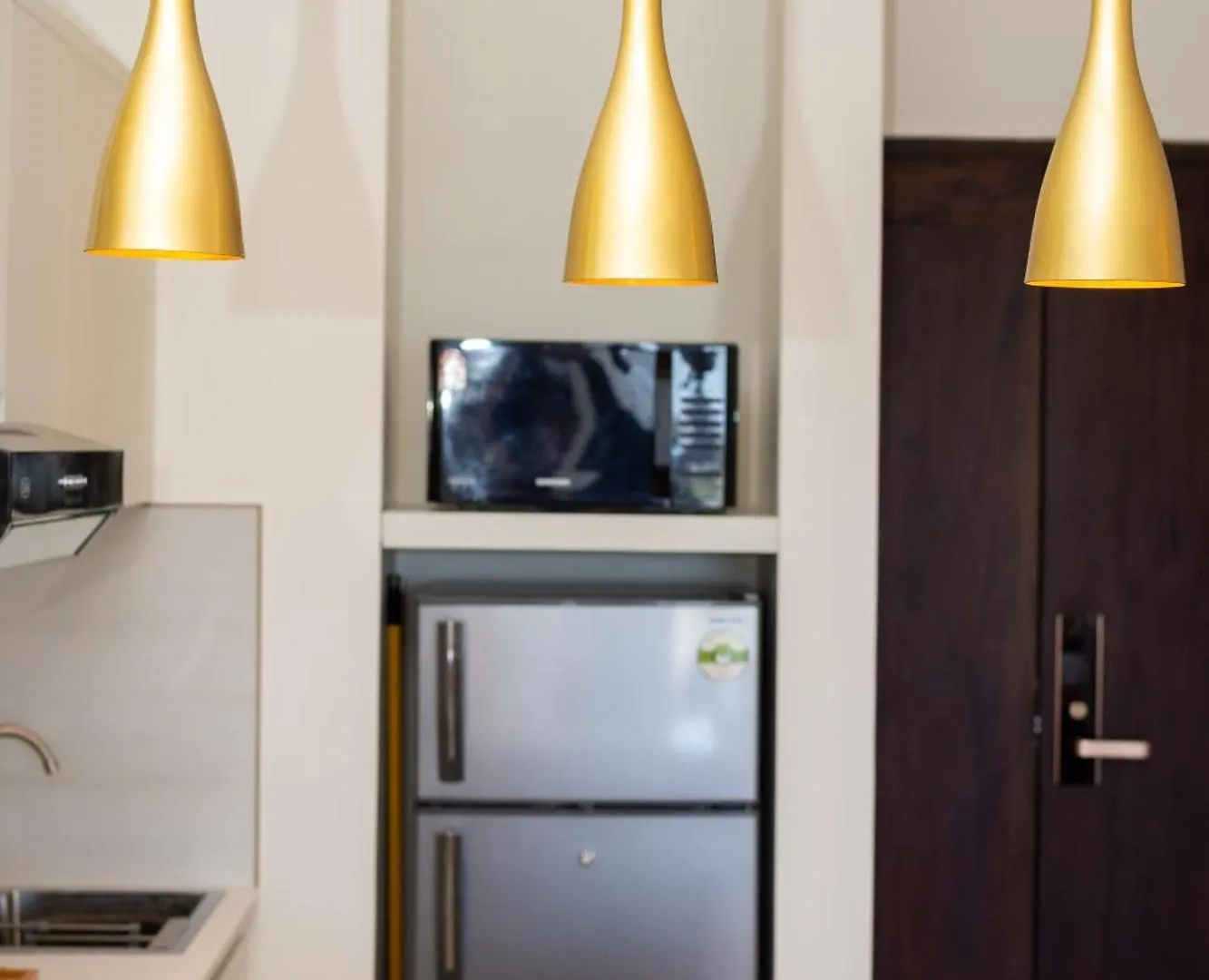 Ocean Breeze By Livinji - Luxury Apartments Negombo