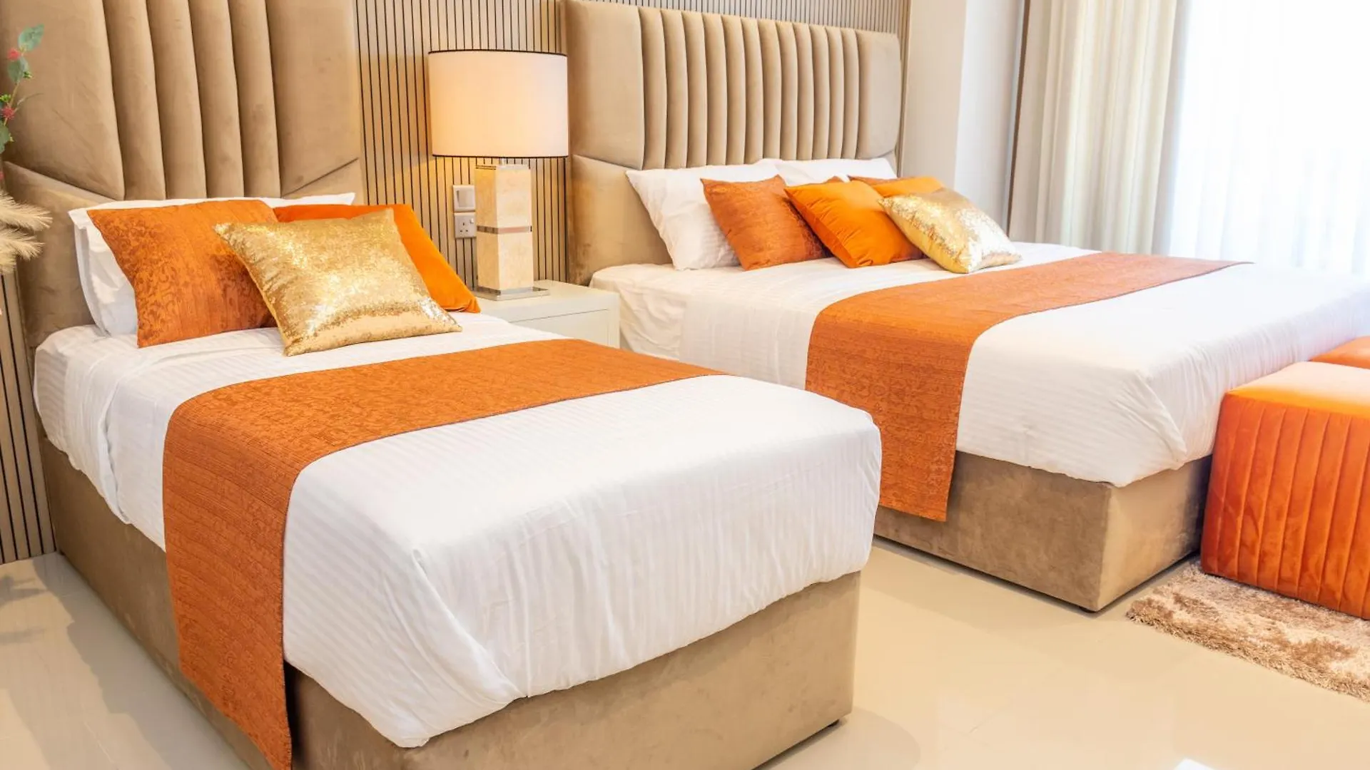 Ocean Breeze By Livinji - Luxury Apartments Negombo
