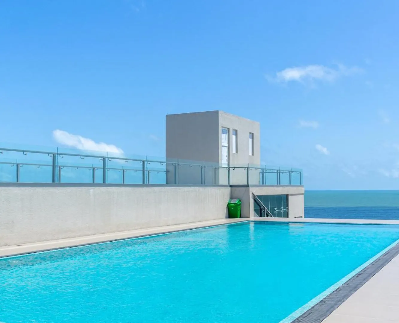 Ocean Breeze By Livinji - Luxury Apartments Negombo Sri Lanka
