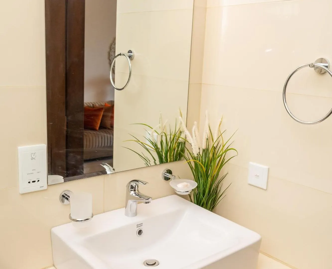 Ocean Breeze By Livinji - Luxury Apartments Negombo Sri Lanka