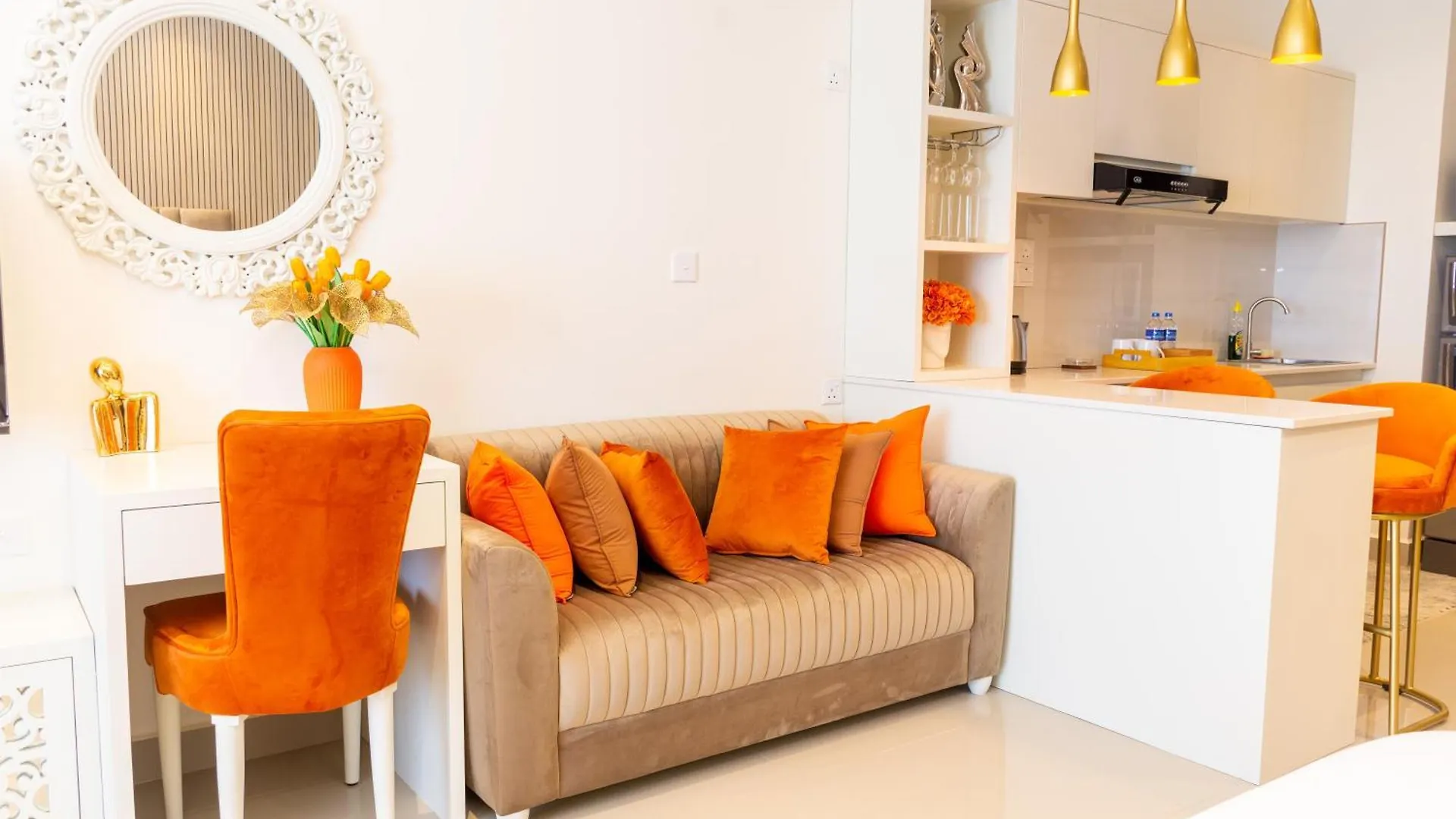 Ocean Breeze By Livinji - Luxury Apartments Negombo